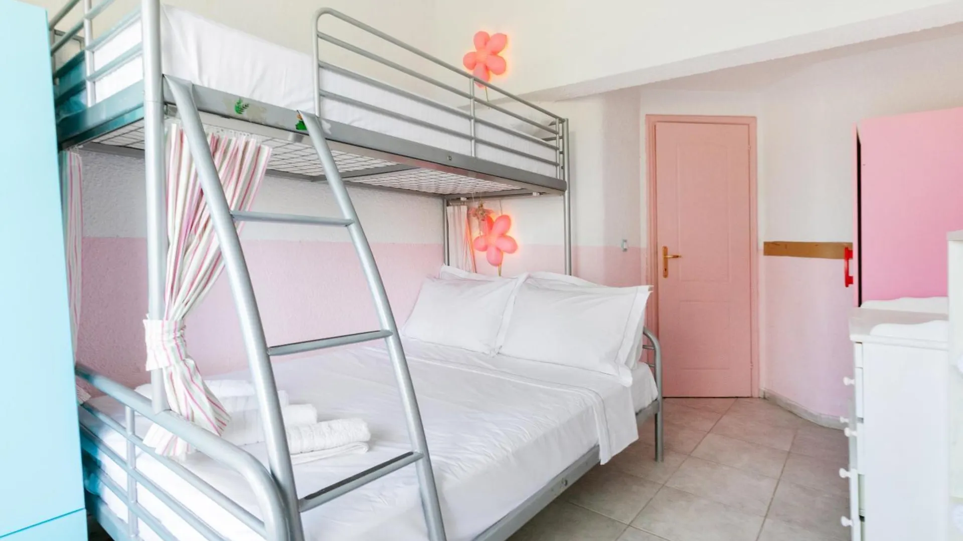 Delmare Crystals Vacances Maison Skala Fourkas Holiday home