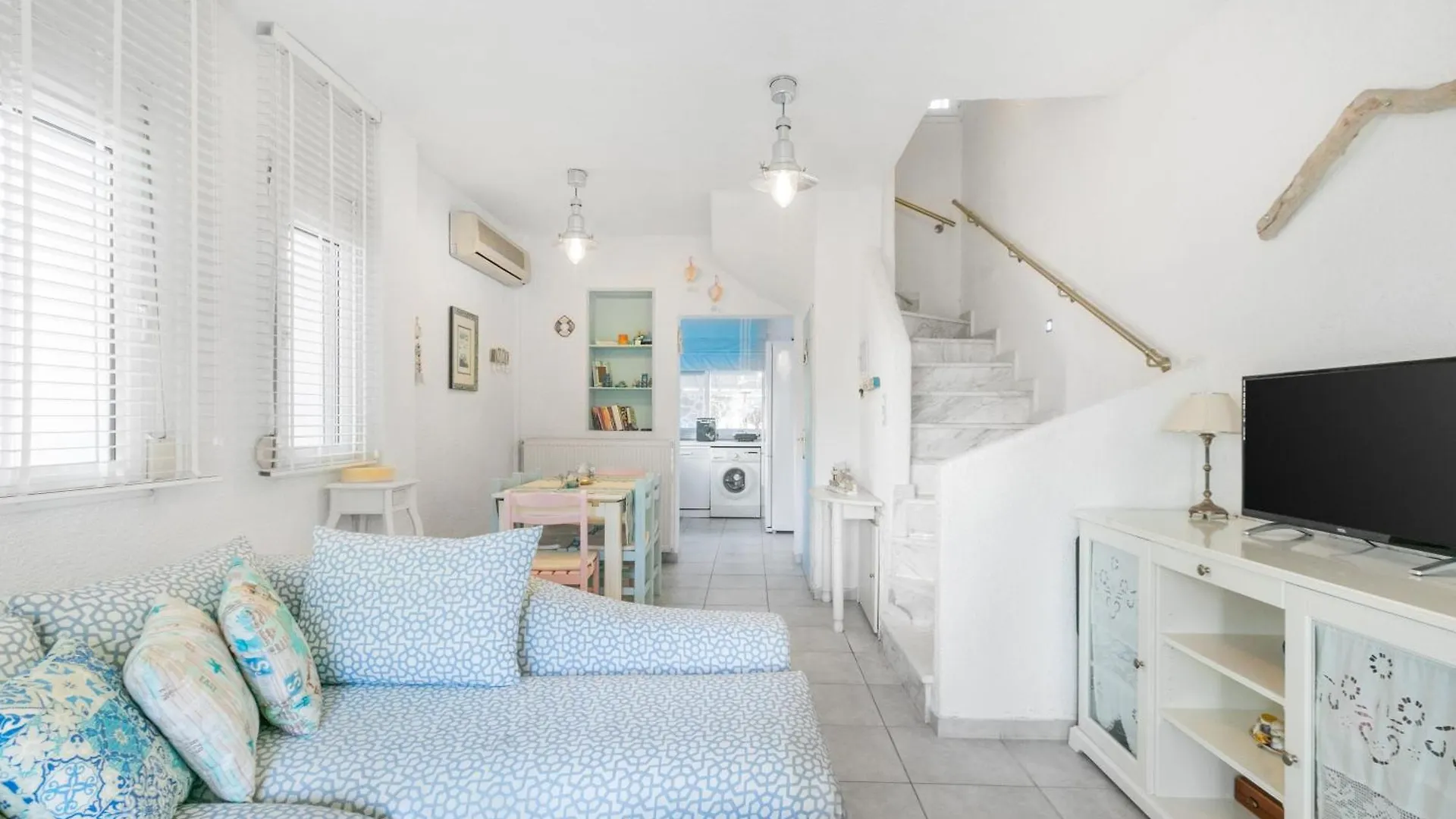 Holiday home Delmare Crystals Vacances Maison Skala Fourkas Greece